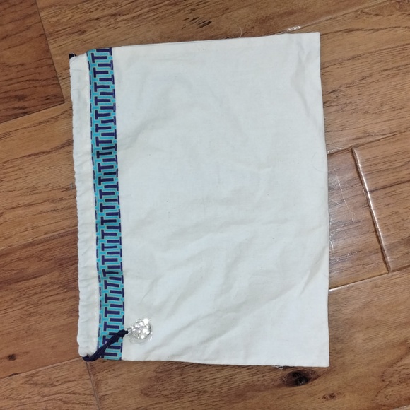 Tory Burch Wrist Drawstring Bag - Picture 2 of 6